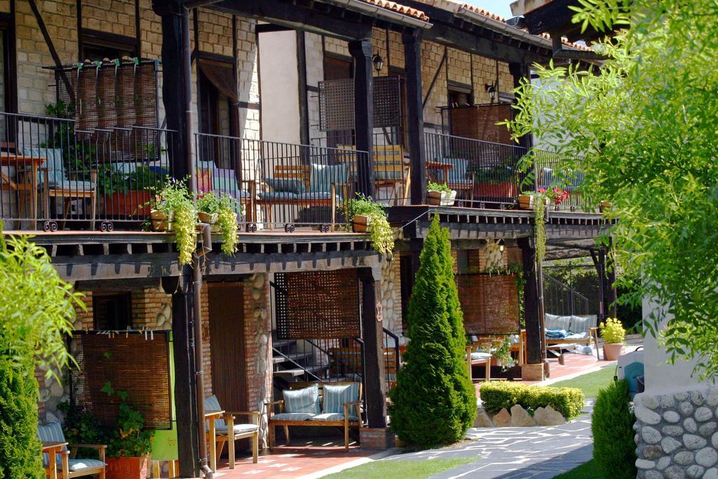 Hervás El Canchal De La Gallina - Parking Gratis - Jacuzzi En Privado - Cafeteria - Desayunos - Piscina De Agua Caliente A Partir Del 12 De Abril 2025 المظهر الخارجي الصورة