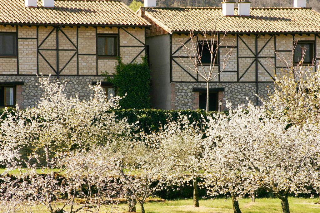 Hervás El Canchal De La Gallina - Parking Gratis - Jacuzzi En Privado - Cafeteria - Desayunos - Piscina De Agua Caliente A Partir Del 12 De Abril 2025 المظهر الخارجي الصورة